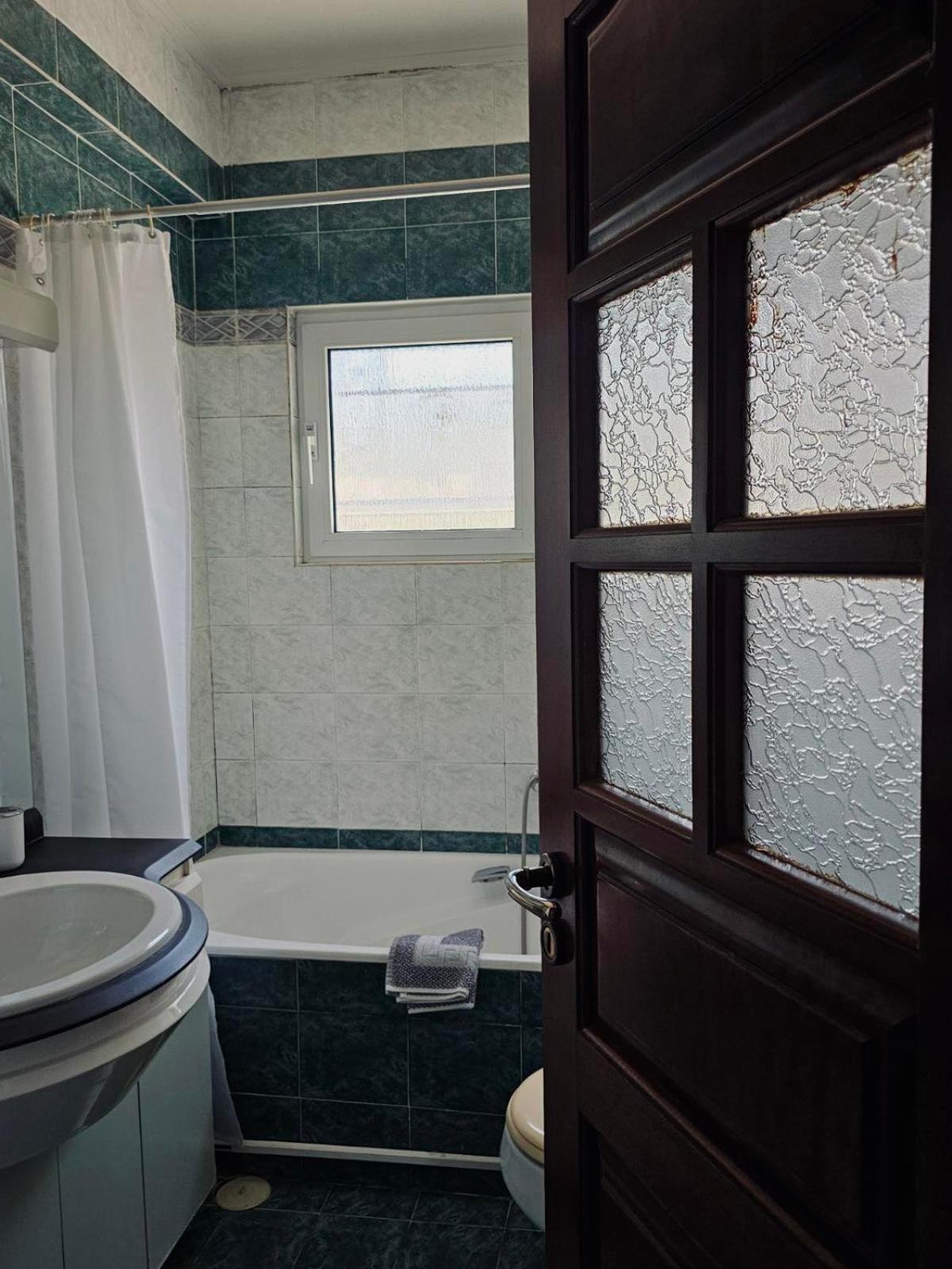 Ferienwohnung One Artemis Near The Sea And The Airport Exterior foto